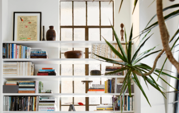 Styling Tips for White Bookcases: Creative Ways to Display Books, Decor, and Collectibles